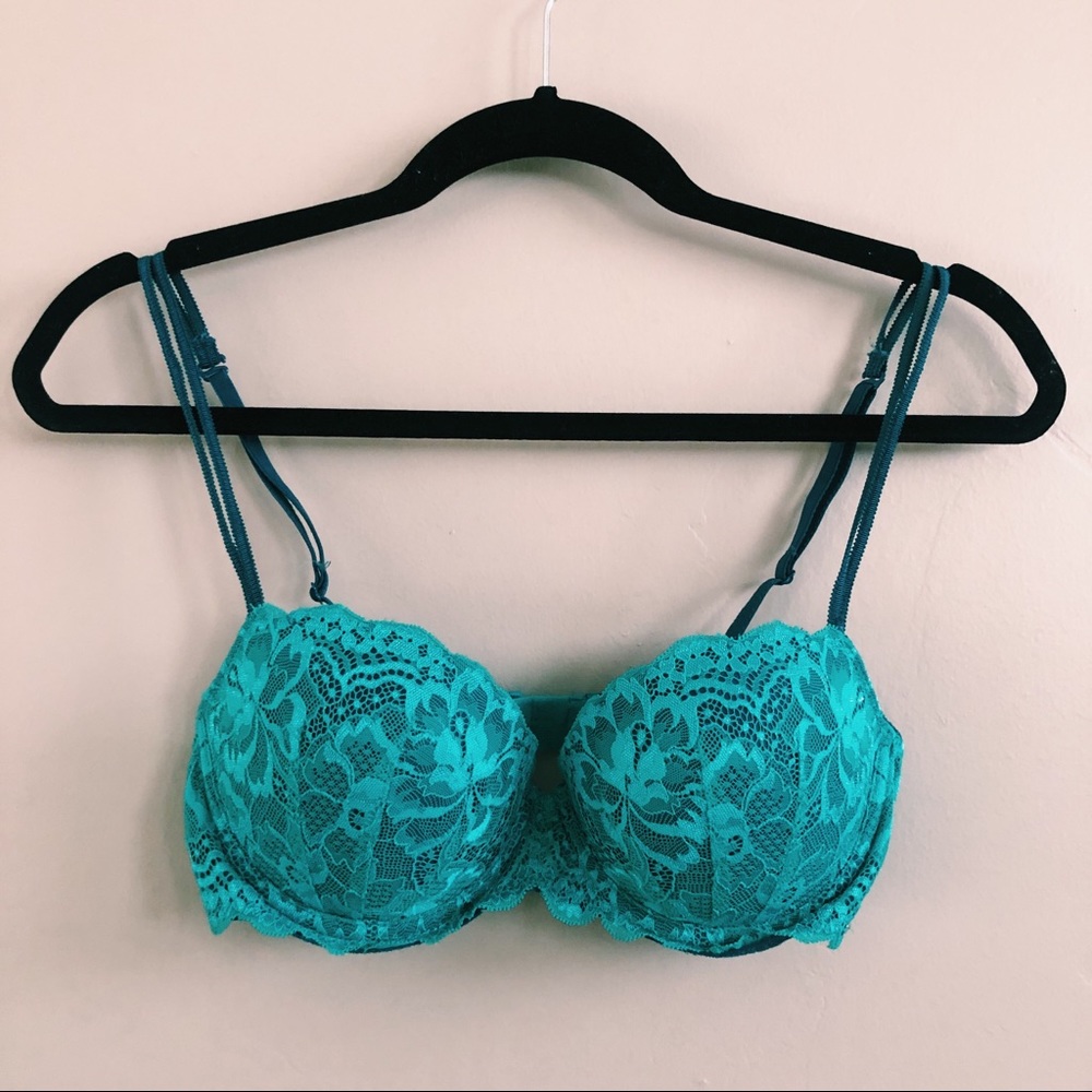 Victoria’s Secret Pink slight push up bra! 34C.